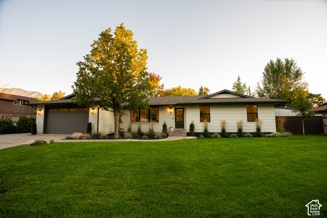 2050 E Wildwood Dr
                     MLS #2191936