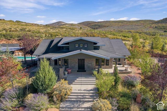 738  LAKE CREEK WAY
