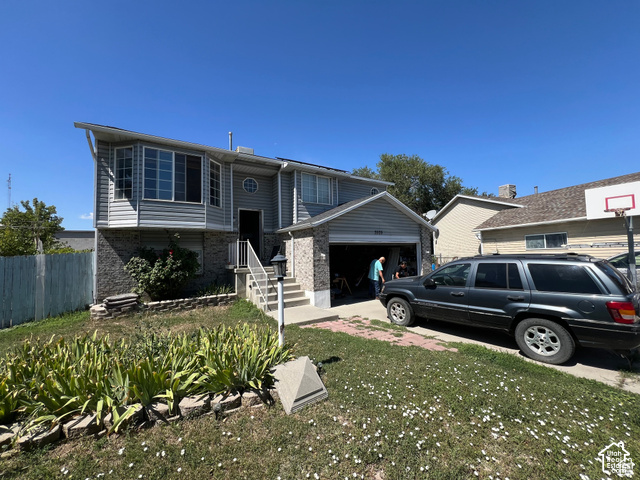 3509 W El Cajon Cir
                     MLS #2192456