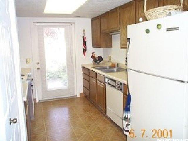932 N 850 W, West Bountiful, UT 84087 — photo 4
