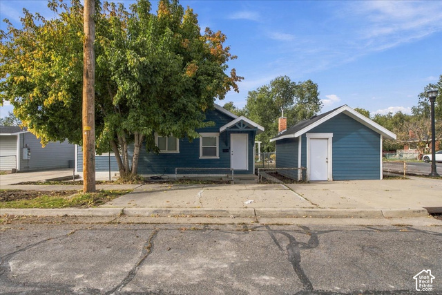 1579 W Indiana Ave
                     MLS #2192482