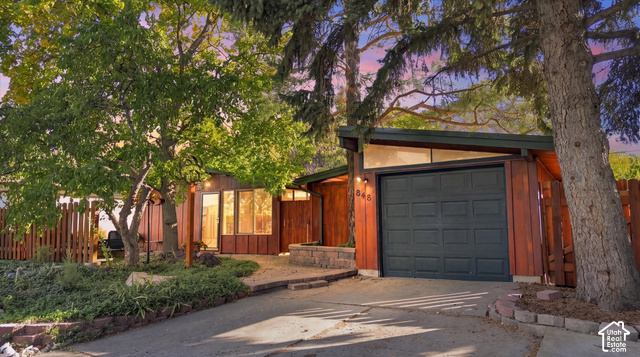 848  Juniper Dr
                     MLS #2192516