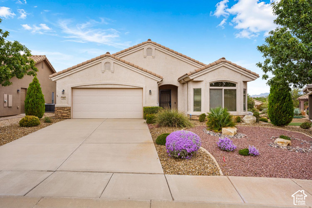 1402 W Grayson Dr
                     MLS #2192536