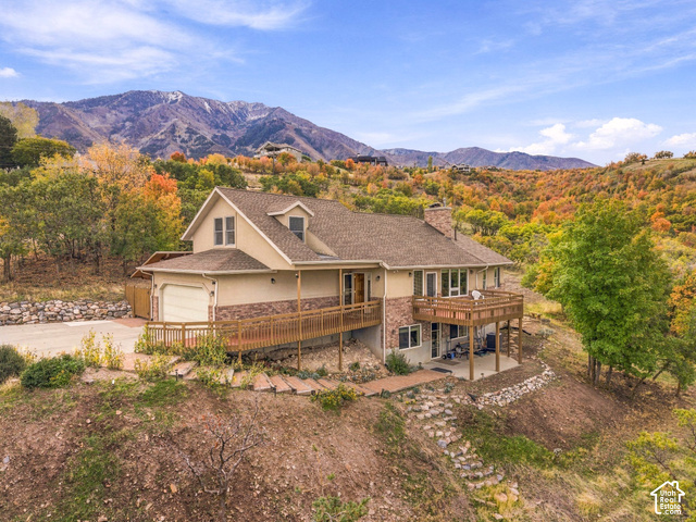 Main photo for 315 S Oakridge Cir