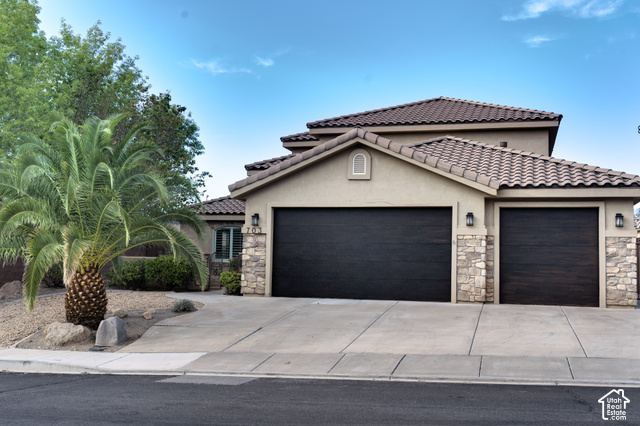 703 E Flag Stone Dr
                     MLS #2192832