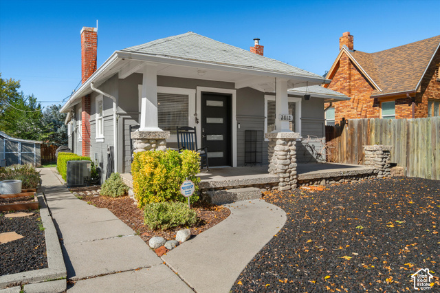 2812 S Alden St
                     MLS #2192945
