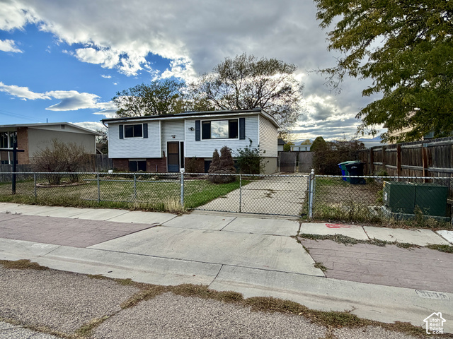 8688 S 3680 W
                     MLS #2192968