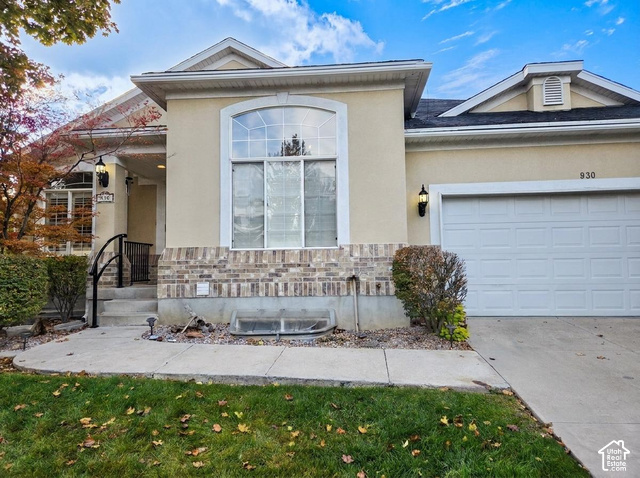 Main photo for 930 E Jerrie Lee Ln