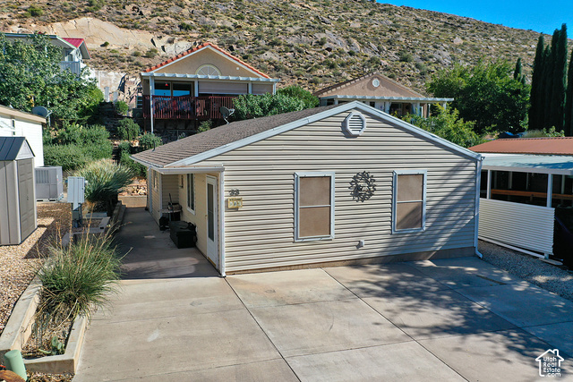 33 REDBLUFF DR, Hurricane UT 84737
