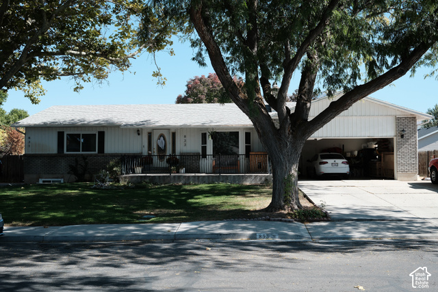 833 S Wolf Hollow Dr
                     MLS #2193324