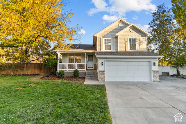 782  Country Club Dr
                     MLS #2193624