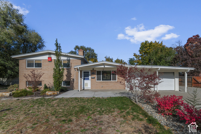 1121 E Hyland Lake Dr
                     MLS #2193677