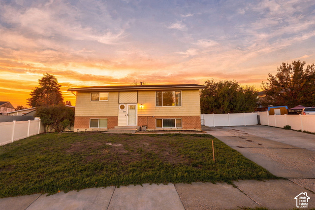 3695 W Savannah Cir
                     MLS #2193834