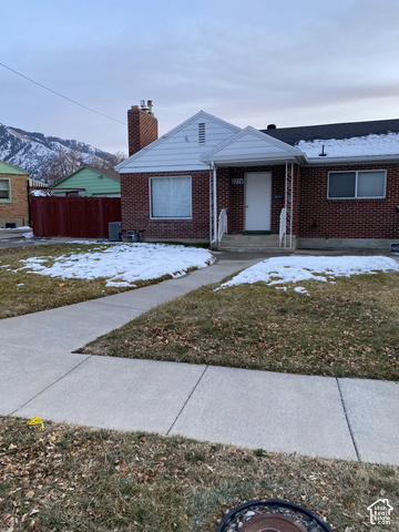 1374  Maple Dr
                     MLS #2193927