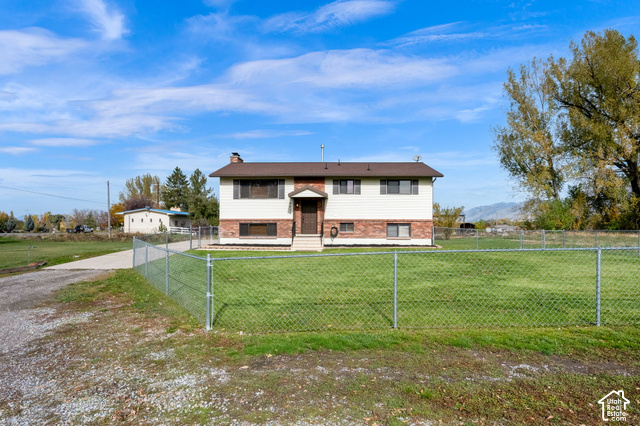 3470 S Main St
                     MLS #2193972