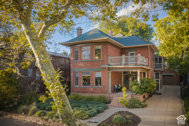 Main photo for 729 E 3rd Ave