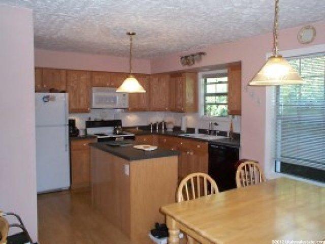 1259 Mockingbird Ln, Sandy, UT 84094 — photo 4