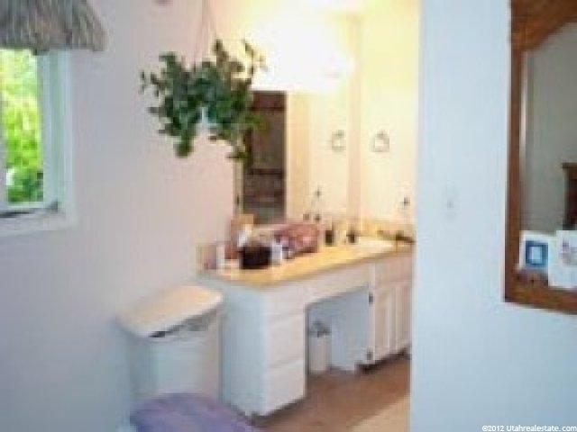 1365 N 675 W, West Bountiful, UT 84087 — photo 4
