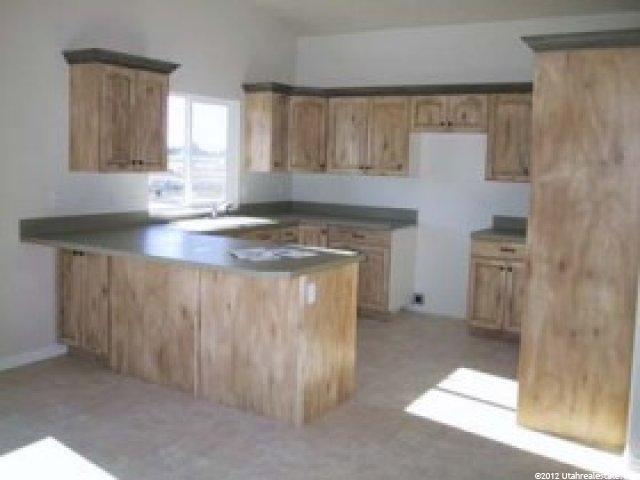 2031 W 2100 S, Syracuse, UT 84075 — photo 2