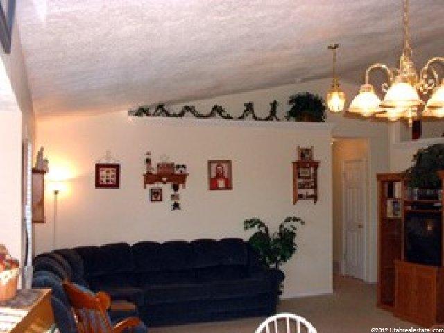 668 W 2350 N, Layton, UT 84041 — photo 3