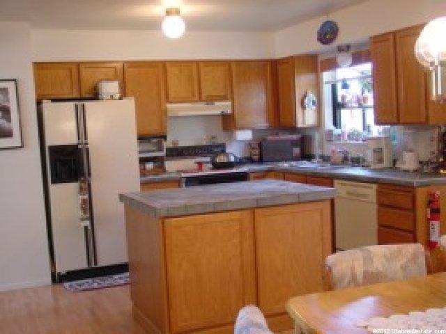 2277 E 10095 S, Sandy, UT 84092 — photo 2