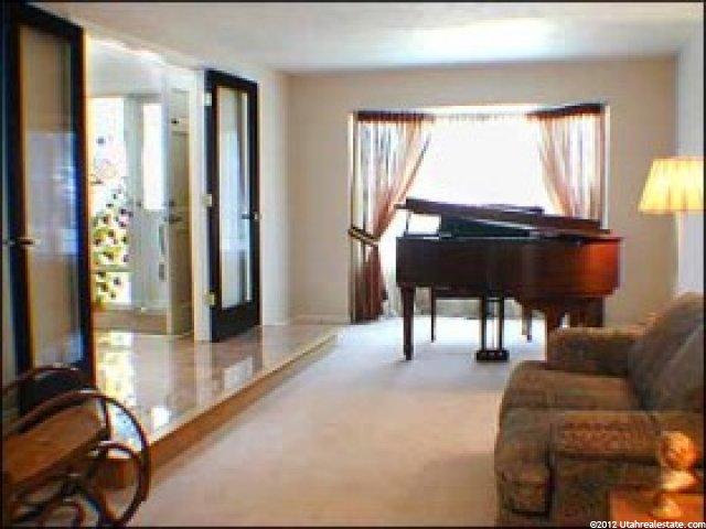 9115 Dunston Ave, Sandy, UT 84093 — photo 2