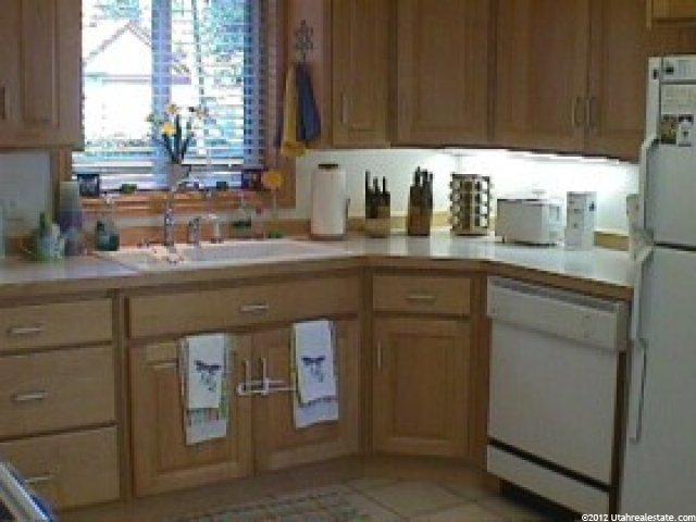 542 E 900 N, Bountiful, UT 84010 — photo 7