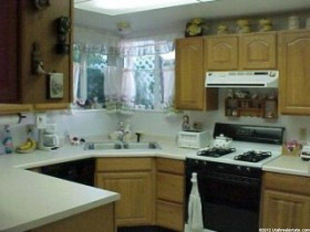 197 W 300 N, Richfield, UT 84701 — photo 2