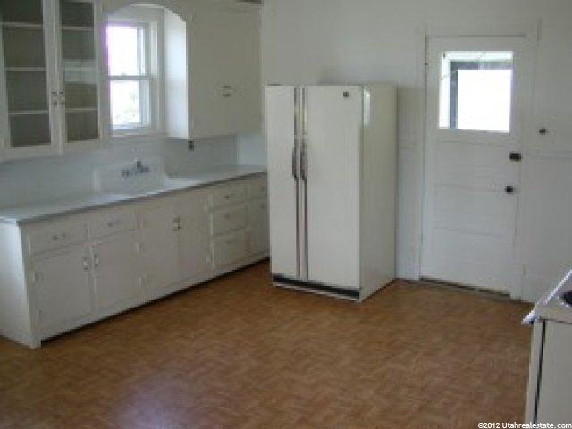 492 E Sixth Ave, Midvale, UT 84047 — photo 2