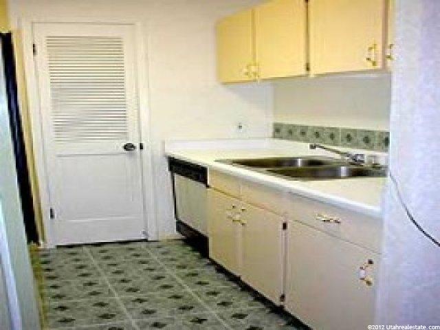 5323 S 560 E, Murray, UT 84107 — photo 4