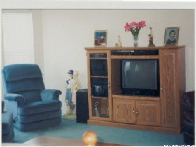 476 Elise St, Sandy, UT 84070 — photo 2