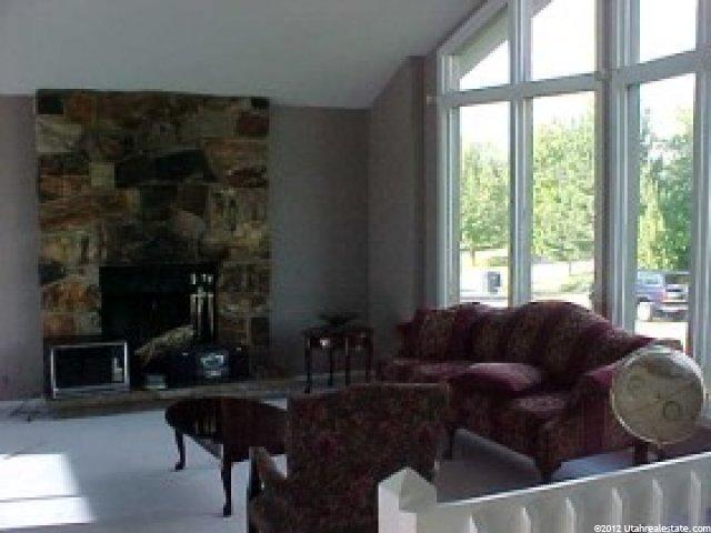 8938 Manchester Ln, Sandy, UT 84093 — photo 2