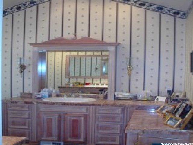 5102 S 2870 E, Holladay, UT 84117 — photo 4