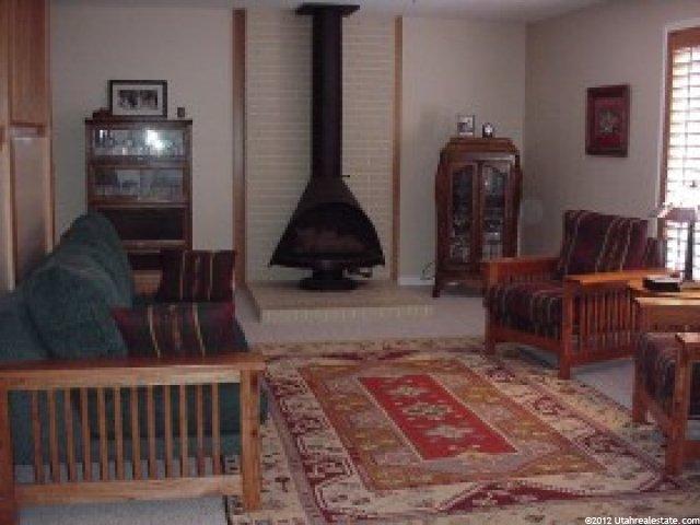 8732 Tracy Dr, Sandy, UT 84093 — photo 4