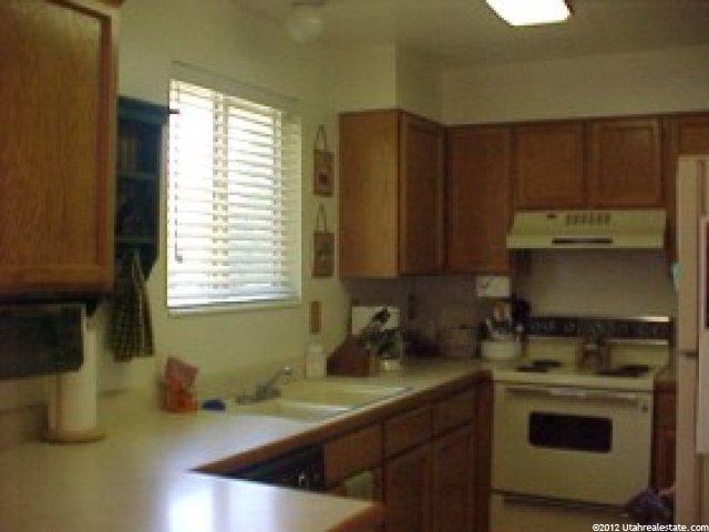 2796 N 1575 E, Layton, UT 84040 — photo 4