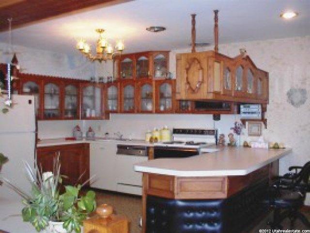 5593 Avalon Dr, Murray, UT 84107 — photo 4