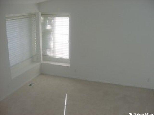 726 W 1860 N, Clinton, UT 84015 — photo 3