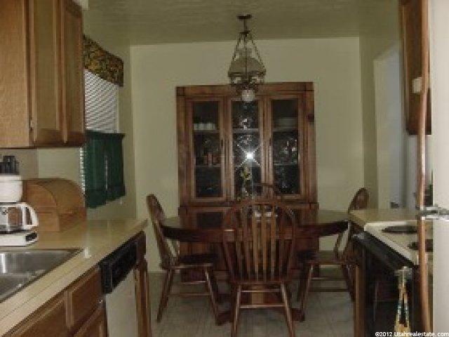 113 E 5050 S, Washington Terrace, UT 84405 — photo 2