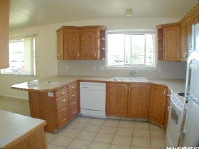 765 E 300 S, Hyrum, UT 84319 — photo 3