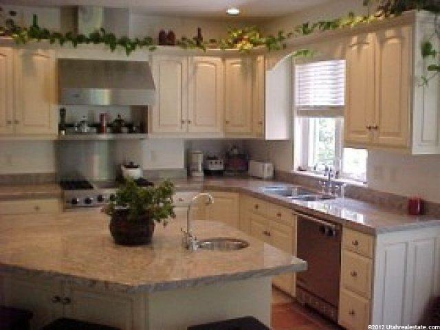 5213 Skyline Dr, Ogden, UT 84403 — photo 3