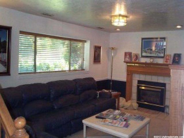 8904 Flat Iron Dr, Sandy, UT 84093 — photo 4
