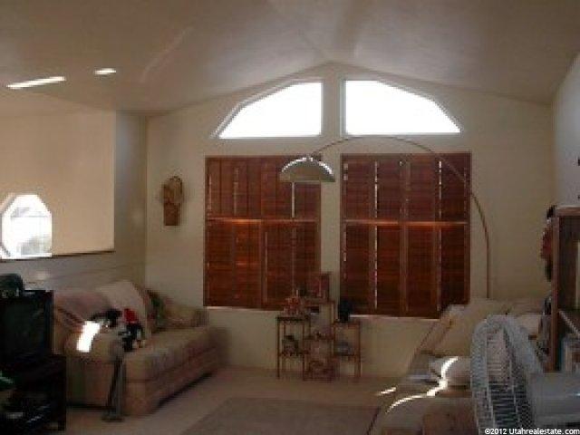 5042 S 1150 E, South Ogden, UT 84403 — photo 3