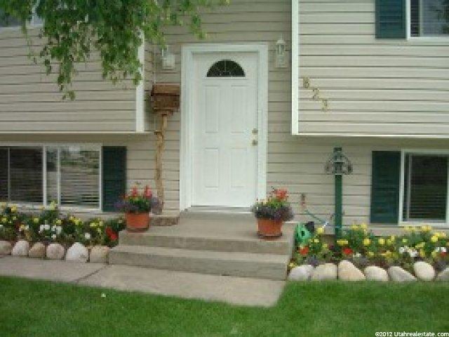 823 Amethyst St, Layton, UT 84041 — photo 2