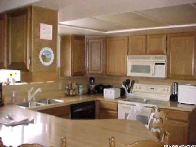 5516 S 100 E, Washington Terrace, UT 84405 — photo 4