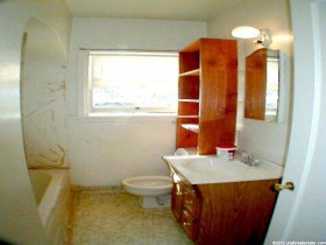 240 S 100 W, Hyrum, UT 84319 — photo 8