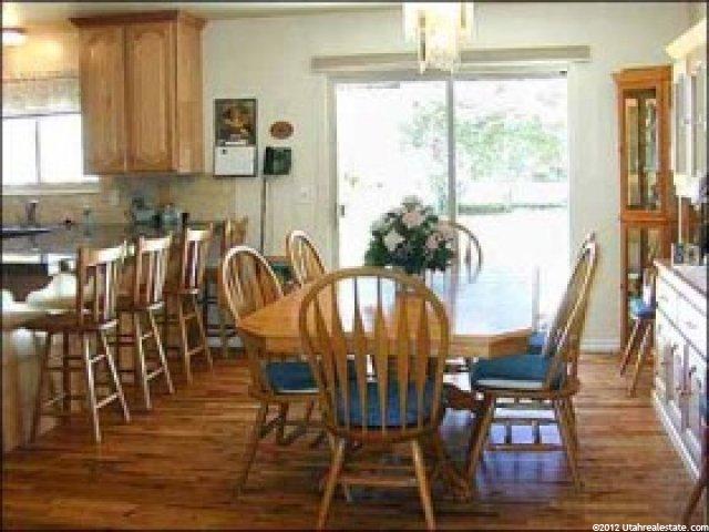 2437 Hunts End Dr, Sandy, UT 84092 — photo 3