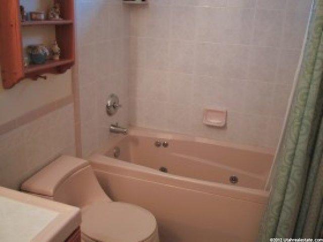 198 W 1650 N, Layton, UT 84041 — photo 5