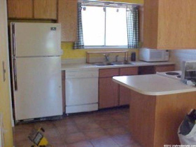 7919 Harvel Dr, Sandy, UT 84070 — photo 2