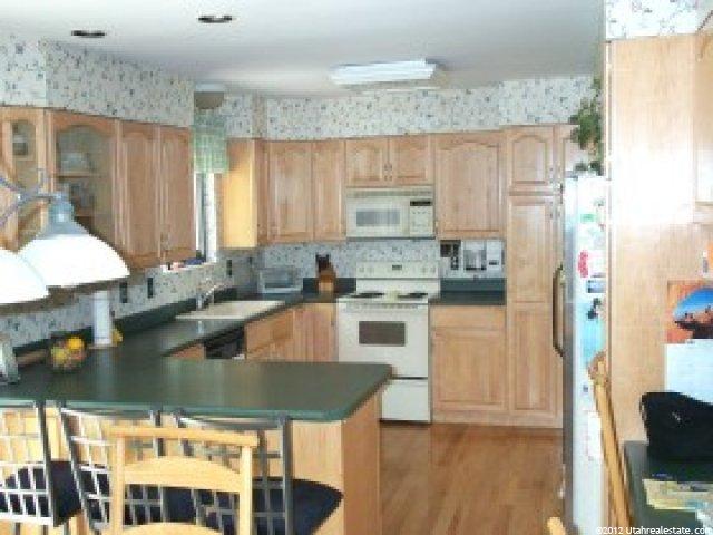 2862 Willow Bend Dr, Sandy, UT 84093 — photo 4