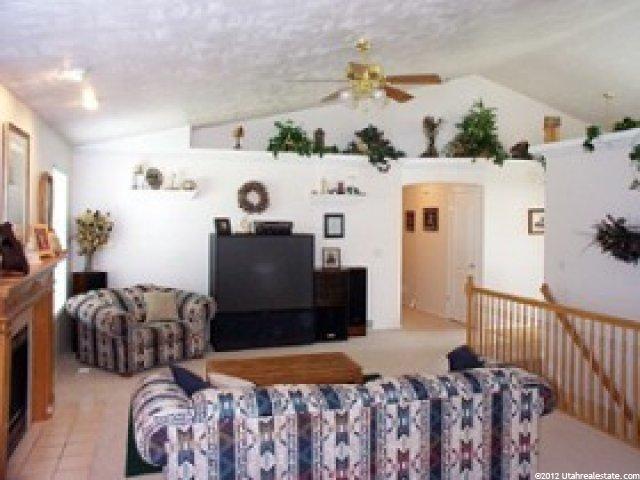 421 White Rose Cir, Draper, UT 84020 — photo 2